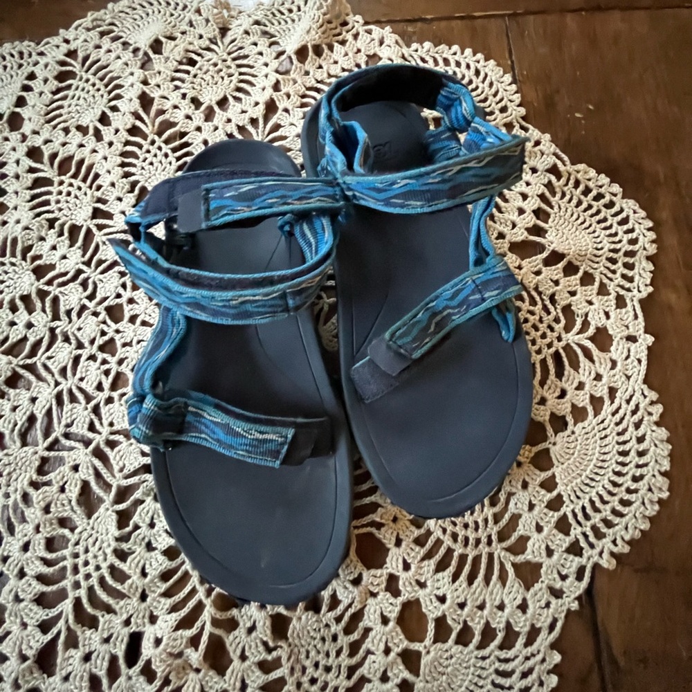 Youth size 3 Teva Sandals great shape
